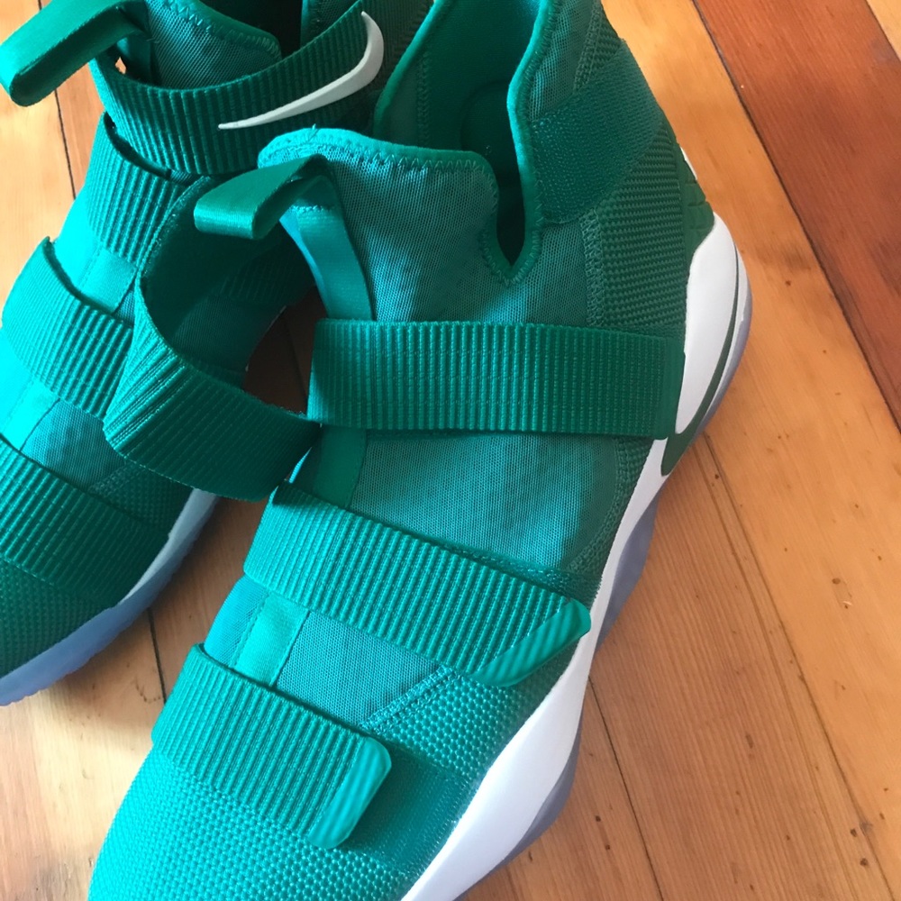 mens nike lebron soldier xi